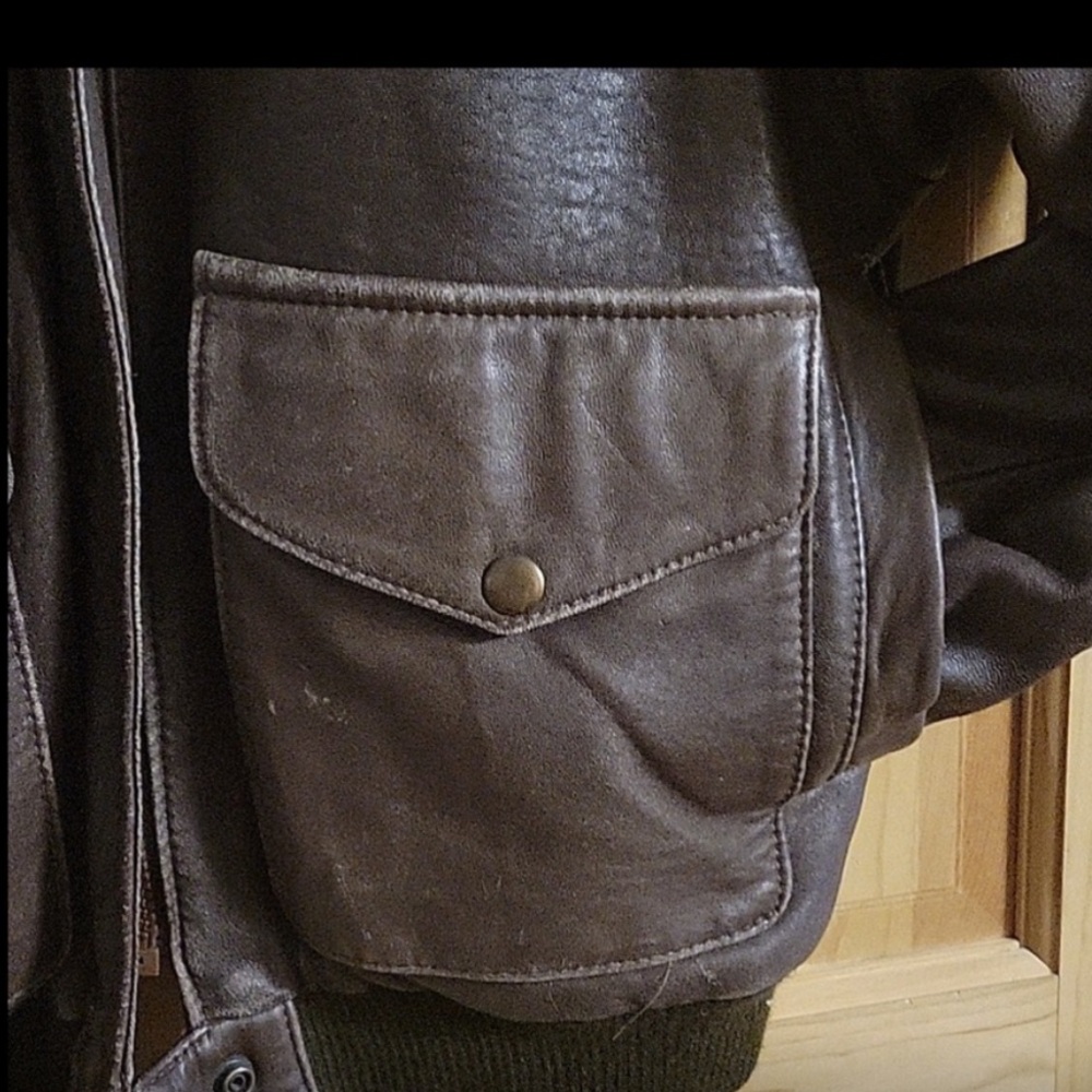 Women's Brown Leather Bomber Jacket - Picture 4 of 6
